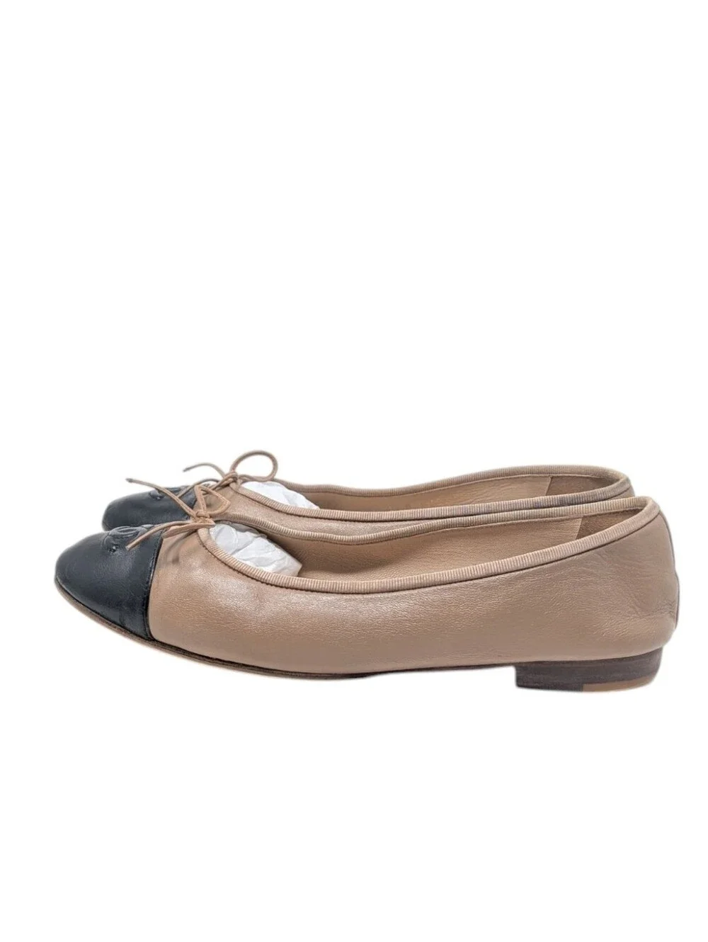 Chanel Nude Beige Leather Cap Toe Interlocking CC Ballet Flats Size EU 40